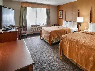 Baymont By Wyndham Chester Il Room photo