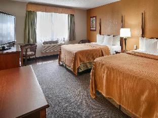 Baymont By Wyndham Chester Il Room photo