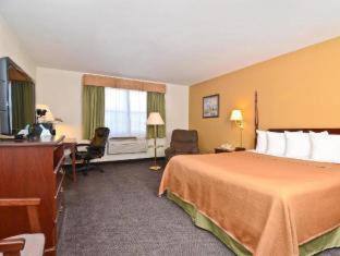 Baymont By Wyndham Chester Il Room photo