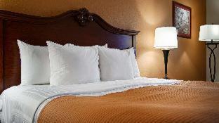 Baymont By Wyndham Chester Il Room photo